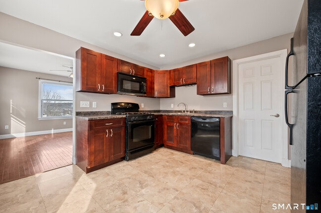 Building Photo - 246 S Orchard St