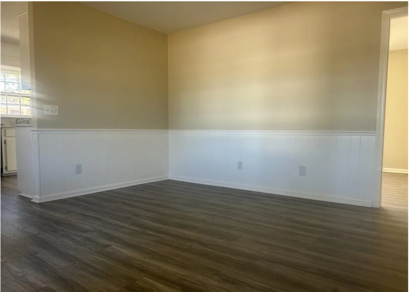 living room - 405 E Suena Dr