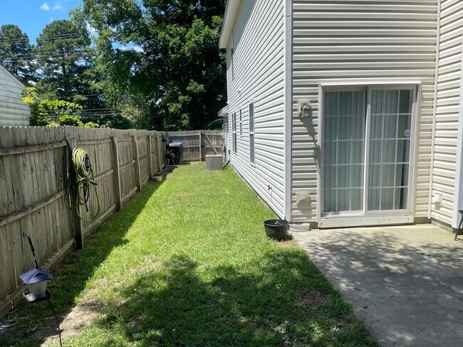 Building Photo - 4781 Cullen Rd