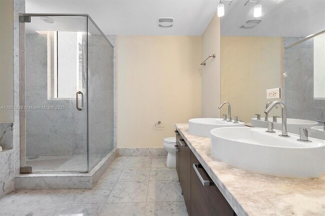 Building Photo - 253 NE 2nd St