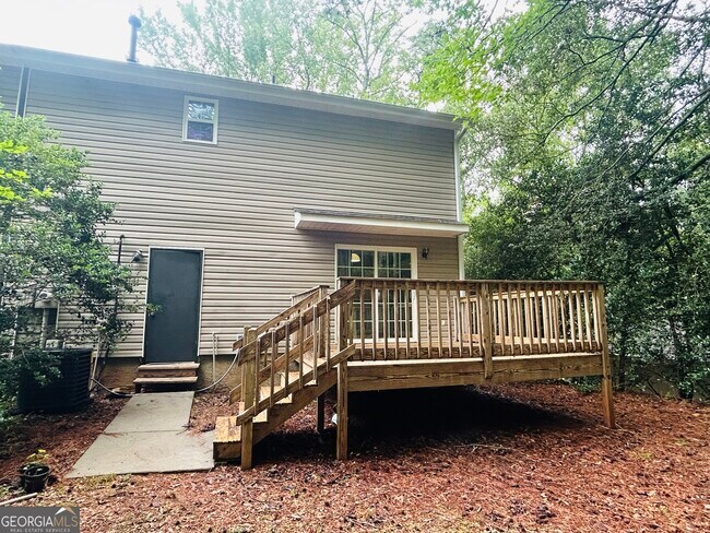 Building Photo - 207 Hillcrest Dr