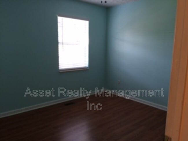 Building Photo - 4756 Brierley Dr