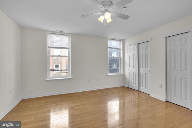 Building Photo - 1526 Brown St