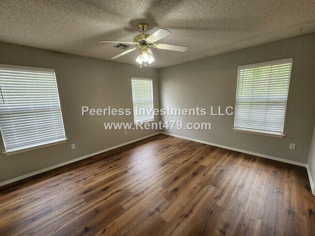 Building Photo - 509-A Braithwaite St