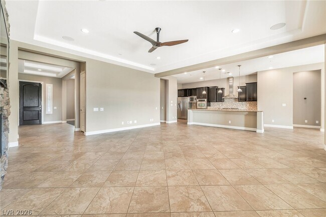 Building Photo - 2501 Luberon Dr
