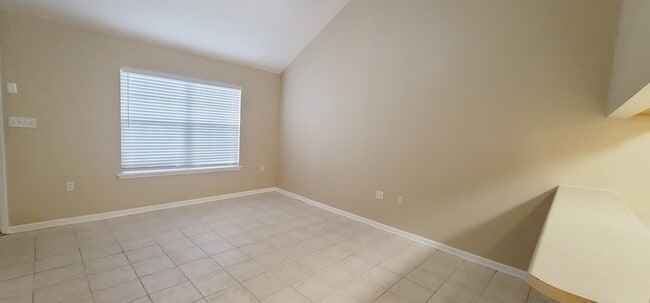 Building Photo - 2740 W Tharpe St