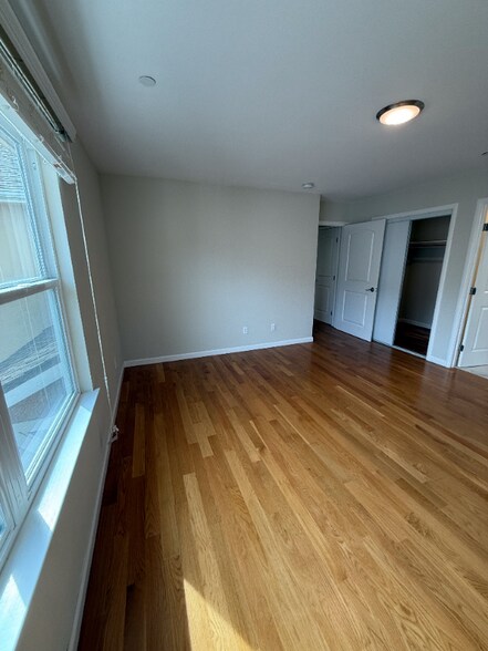 Building Photo - 938 Kearney St