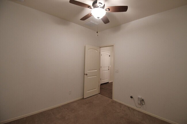 Building Photo - 17296 W Molly Ln