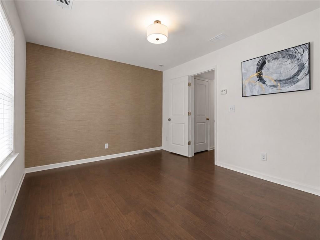 Building Photo - 940 Society Cir