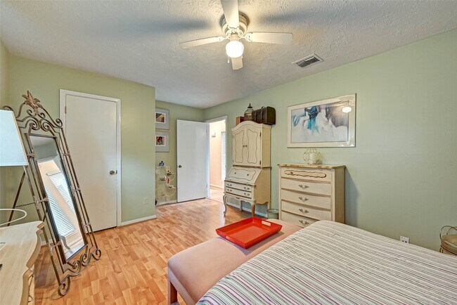 Building Photo - 3631 Glenpine Dr