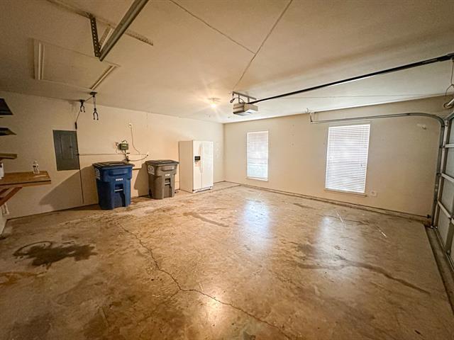 Building Photo - 1715 Nestledown Dr