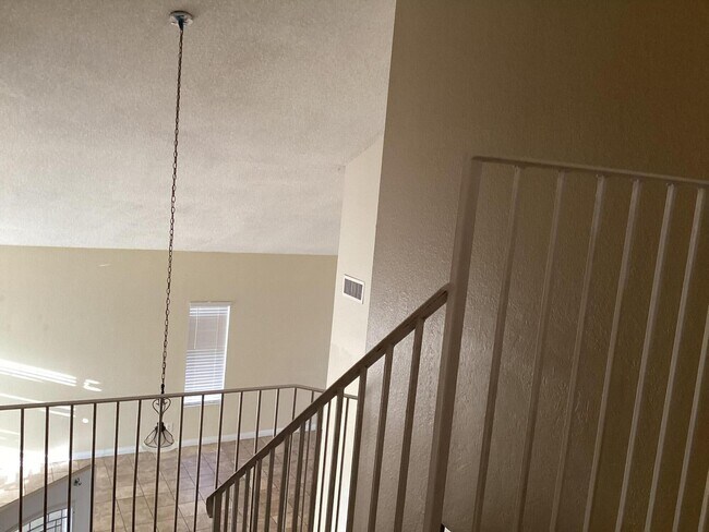 Building Photo - 36818 Little Leaf Dr
