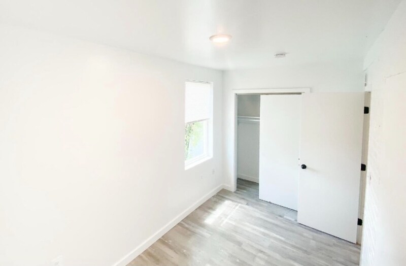 Building Photo - 4609 Quarles St NE