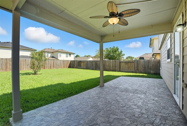 Building Photo - 2439 Pinpoint Dr