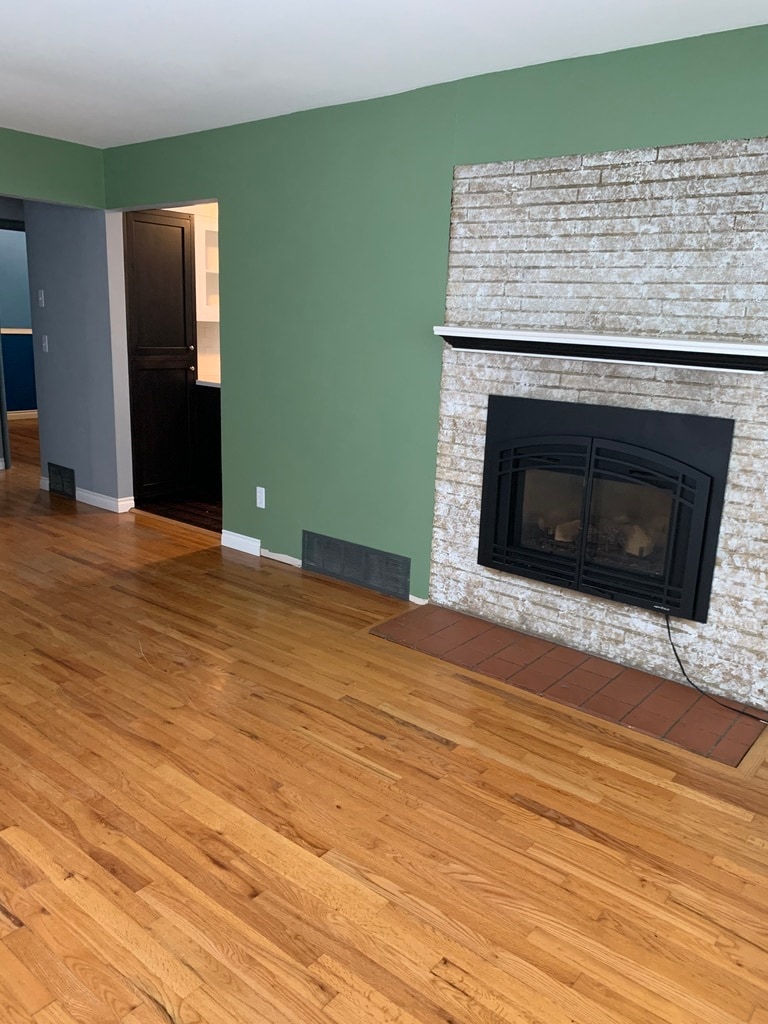 Upstairs livingroom - 3224 E 21st Ave