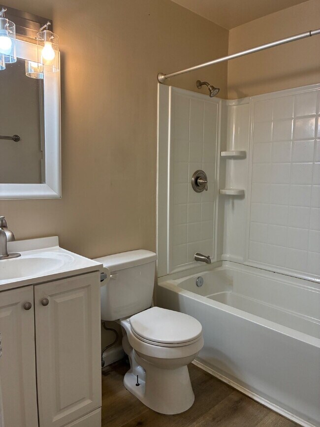 Building Photo - 2653 Agnes Way