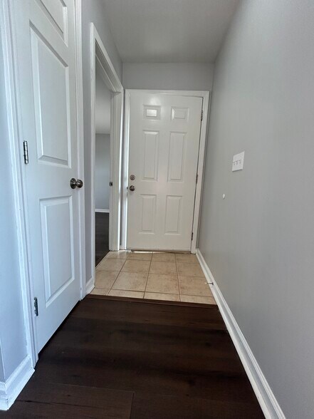 Building Photo - 109 Prescott Place