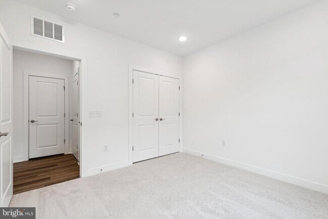 Building Photo - 21731 Dovekie Ter