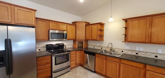 Building Photo - 9616 Vincenzo Dr