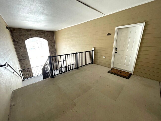 Building Photo - Fully-Furnished 3 Bedroom Condo in Smithton Crossing - Perfect for Traveling Professionals!