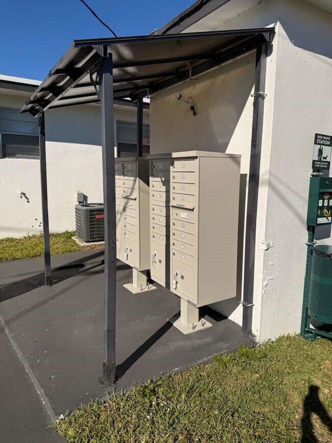 Building Photo - 1875 40th Ave