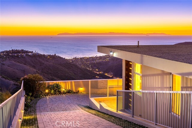 Building Photo - 3355 Alta Laguna Blvd
