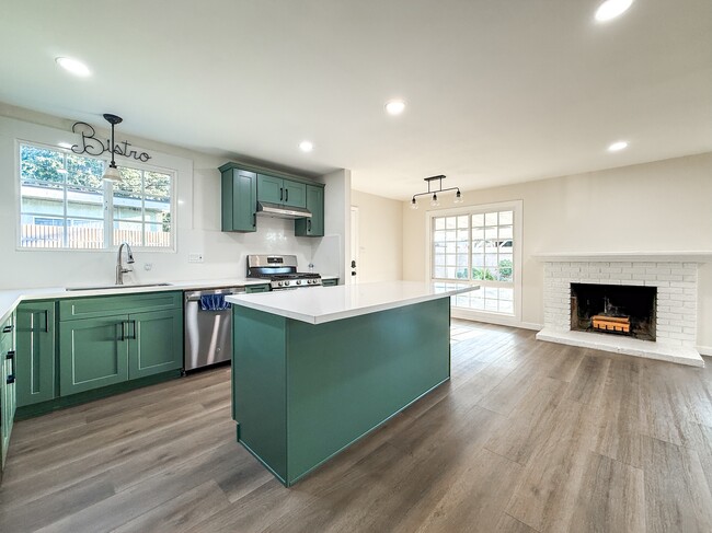 Building Photo - 15246 Temple Ave