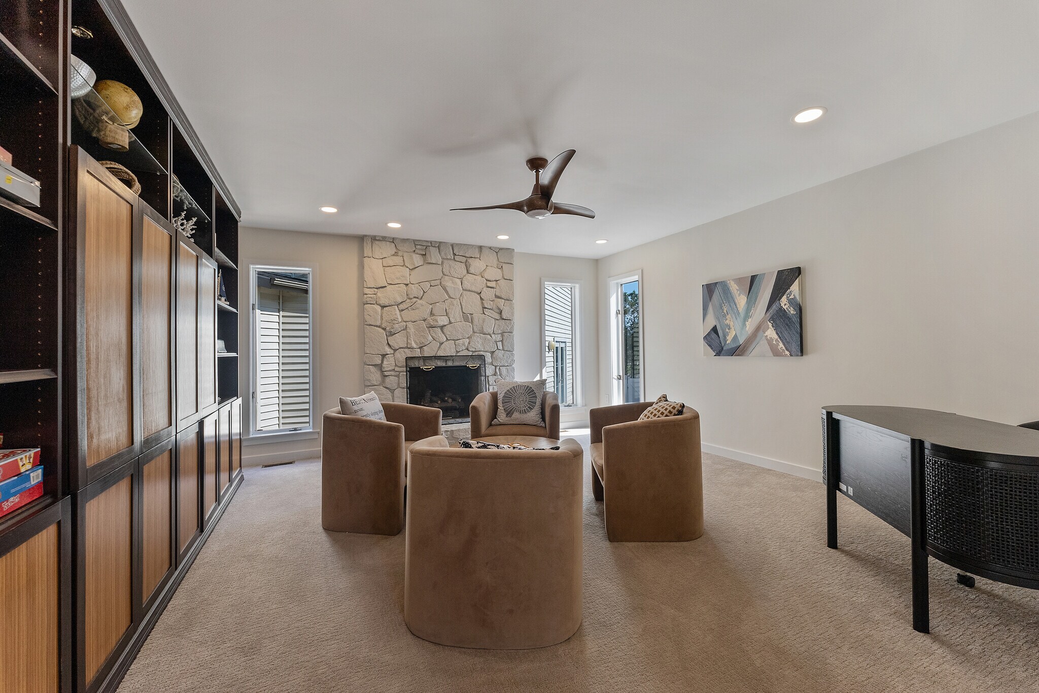 Building Photo - 7600 Bayshore Dr