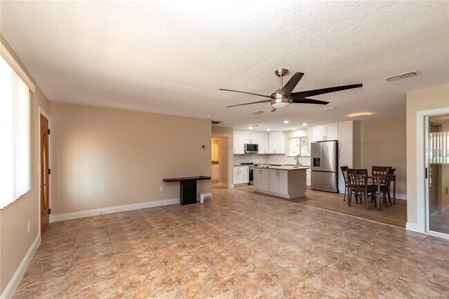 Building Photo - 10886 SW 90th Terrace