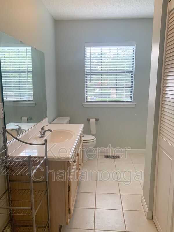 Building Photo - 8307 Iris Dr