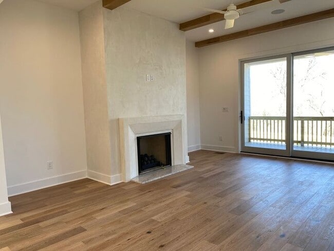 Building Photo - Beautiful New House in West Nashville - High End Appliances