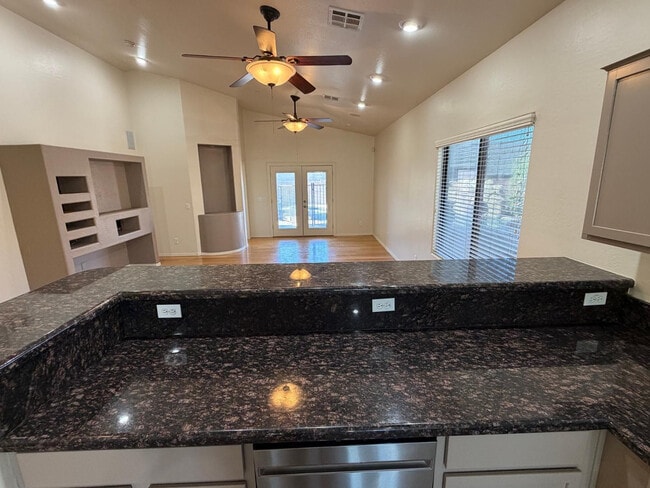 Building Photo - 5233 E Carmel Ave