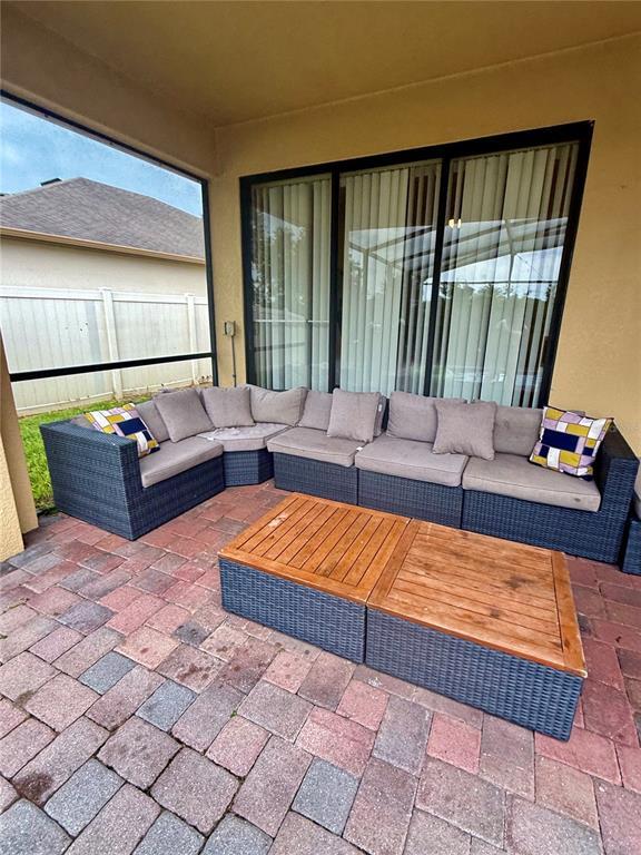 Building Photo - 348 Lake Davenport Cir