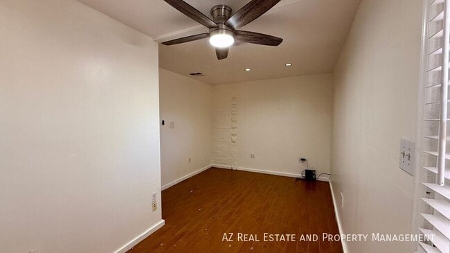 Building Photo - 4618 N 12th Pl