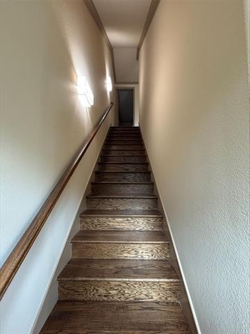 Building Photo - 3112 Pavonia Dr