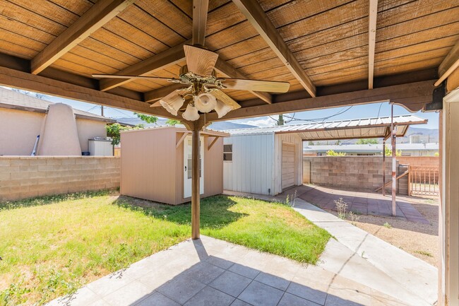 Building Photo - Beautiful 3 bedroom 1 bathroom home