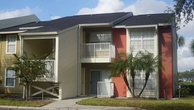 Building Photo - One Bed - One Bath - Water Front - Second Floor