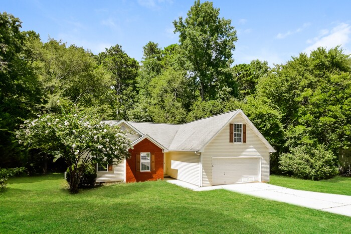 Building Photo - 3121 Autumn Woods Dr