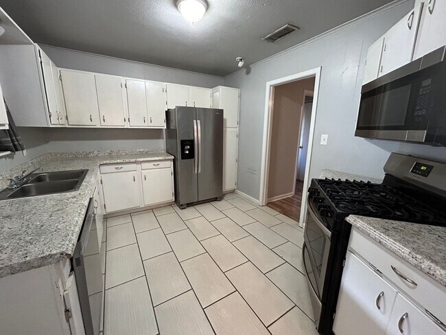 Building Photo - Beautiful 3 Bedroom home in Anderson Island
