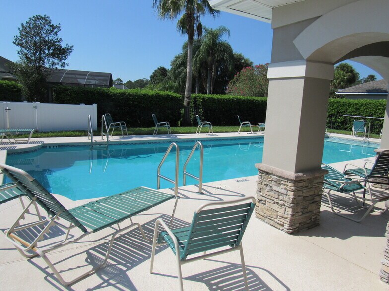 Community pool - 1942 Turnbull Lakes Dr