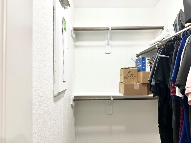 Building Photo - 15218 Loys Coves Ct