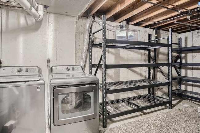 Building Photo - Spacious 5-Bedroom Retreat in Arvada, CO!