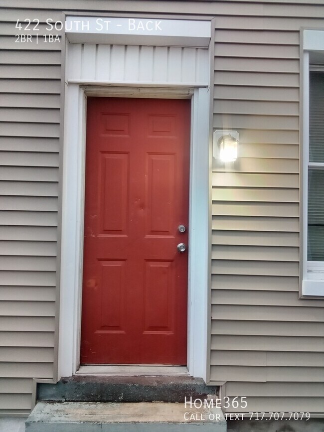 Large 2 bedroom Duplex! 422 South St Pottstown PA 19464 Apartment