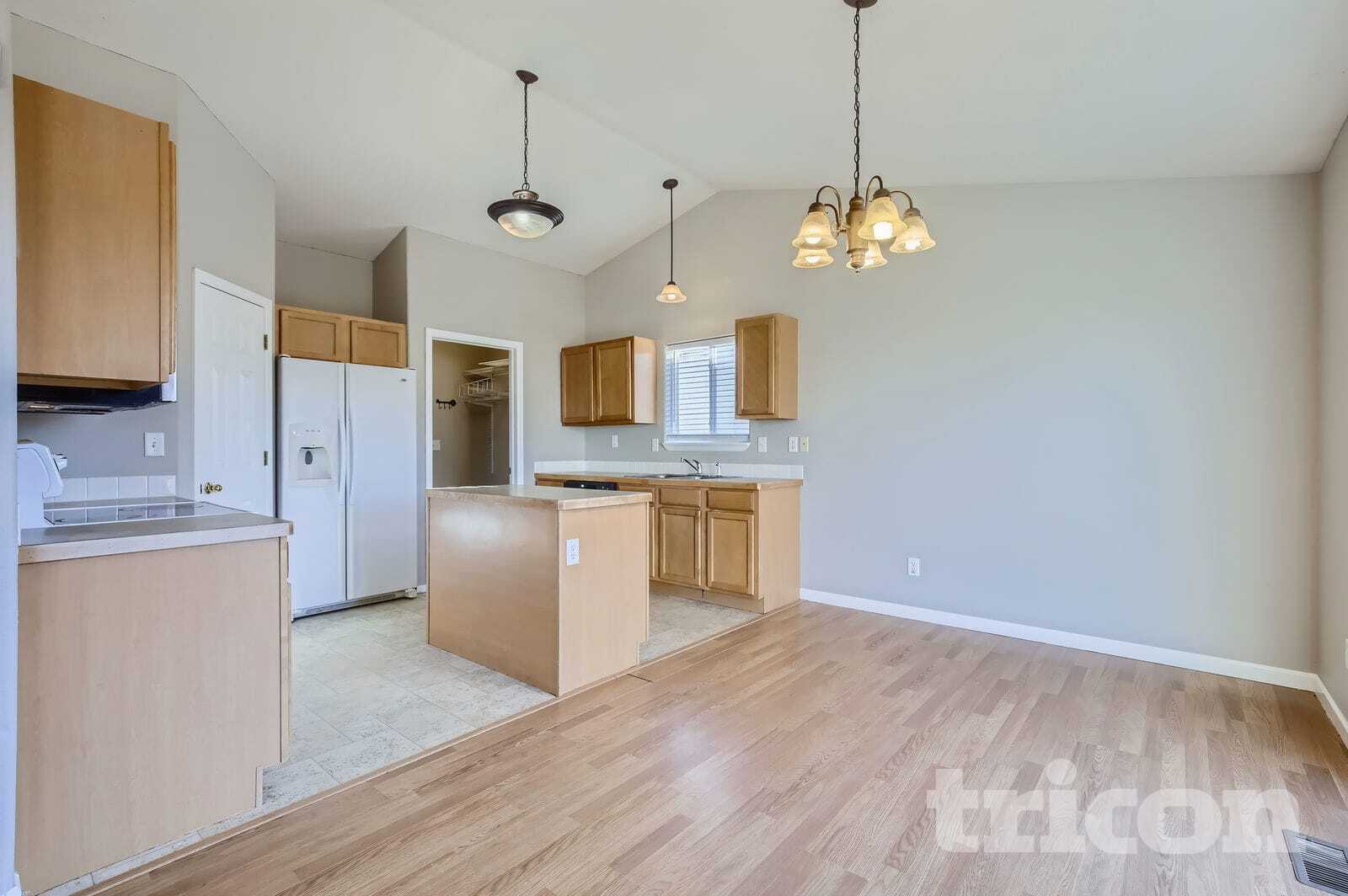 Building Photo - 1711 86th Ave