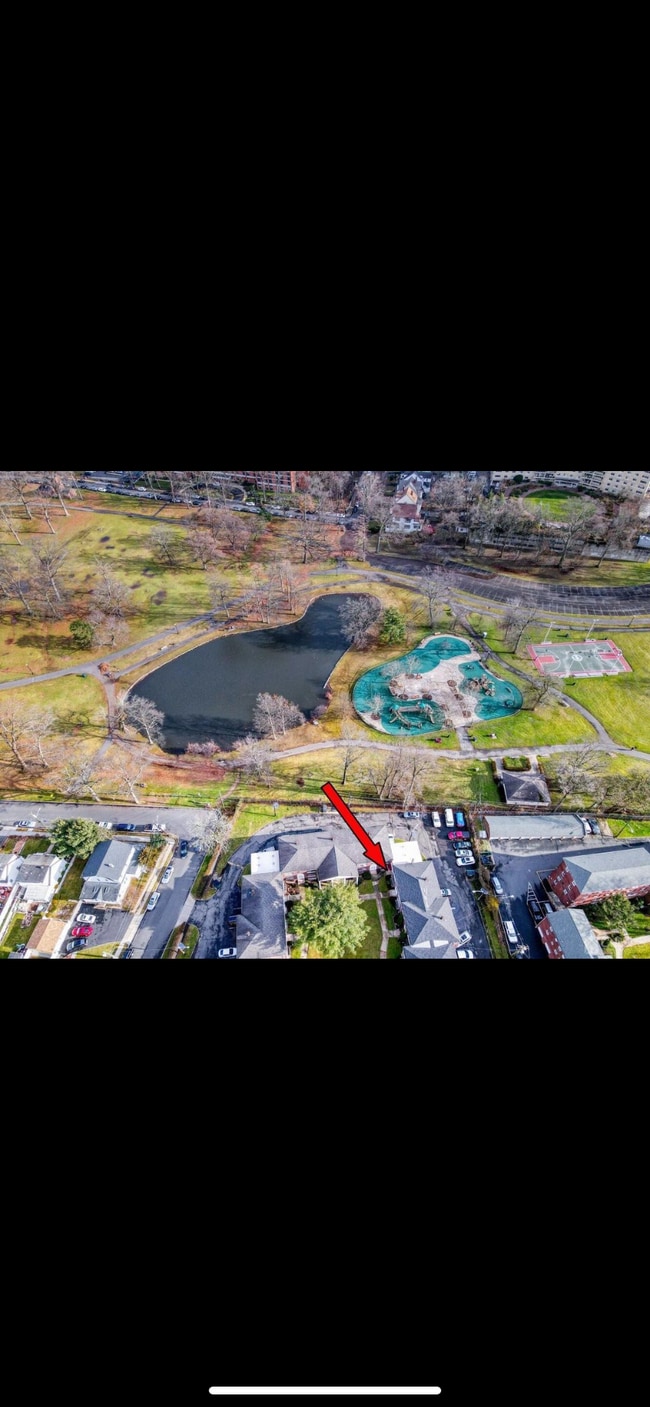 Building Photo - 500 S Center St