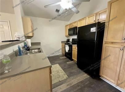 Building Photo - 1133 Harts Ridge Dr