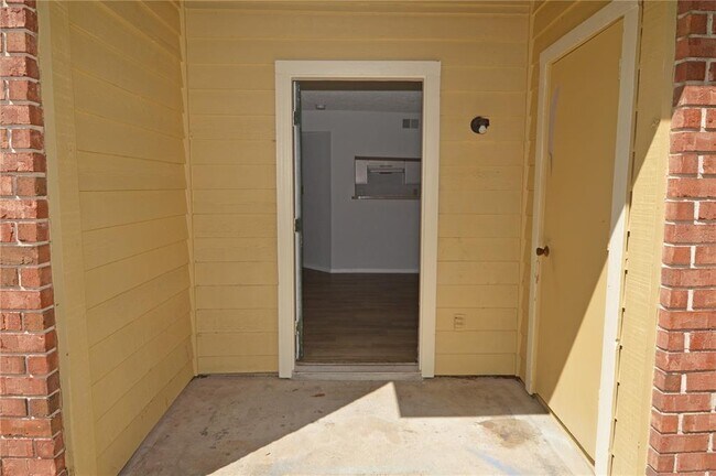 Building Photo - 8723 Fancy Finch Dr
