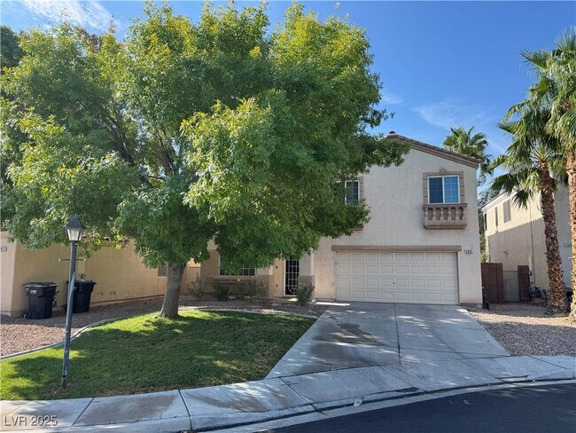 Primary Photo - 2425 Island Paradise Ave