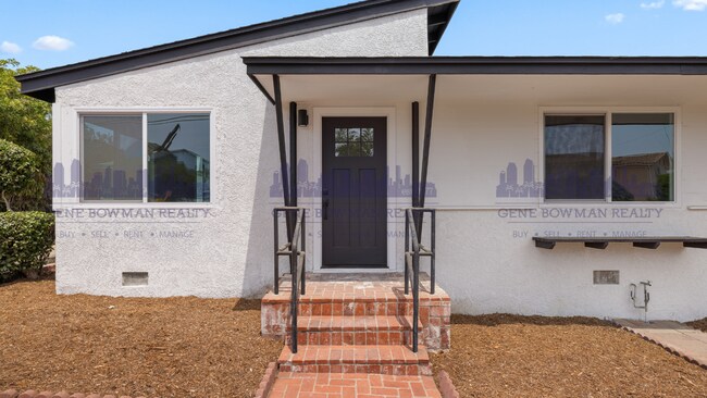 Primary Photo - 2249-51 W Dunlop St