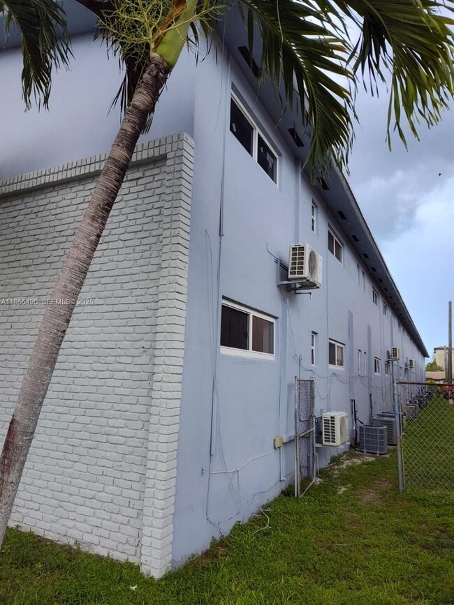 Building Photo - 655 Eldron Dr